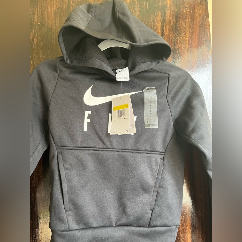 Kid’s Nike Fly Basketball Hoodie FJ6059-010- Small